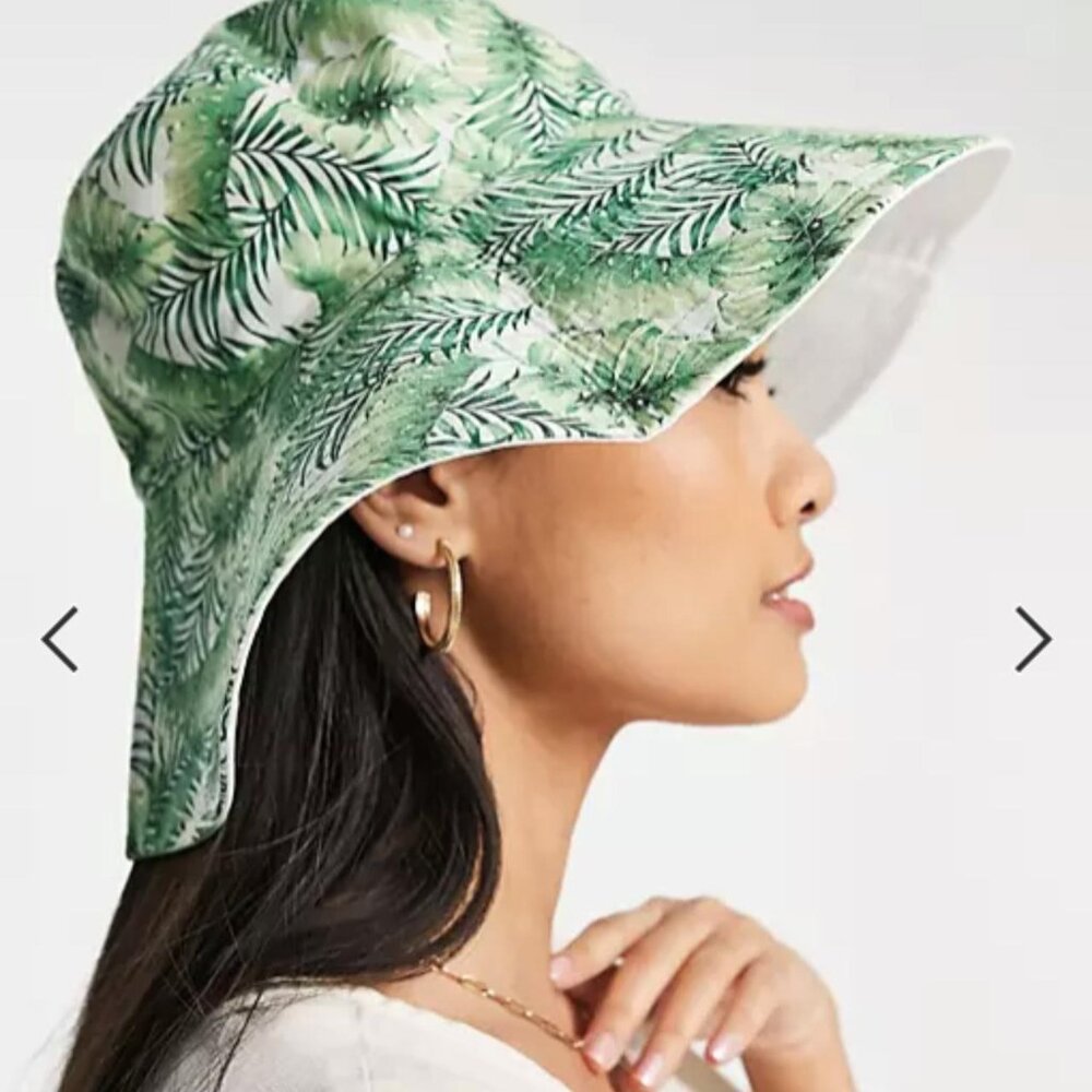 Vero Moda bucket hat in green tropical print, Size M/L